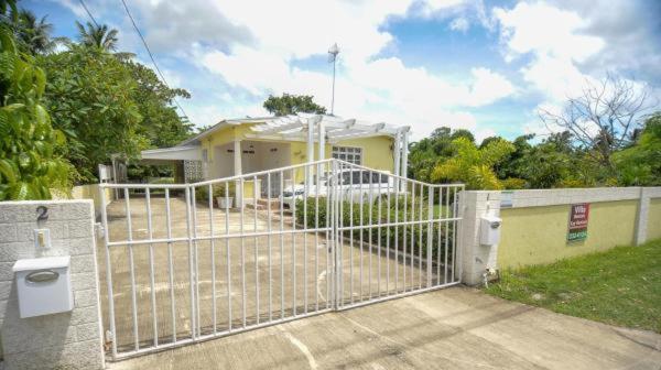 Beach Nest Apt. 2 Bridgetown Luaran gambar